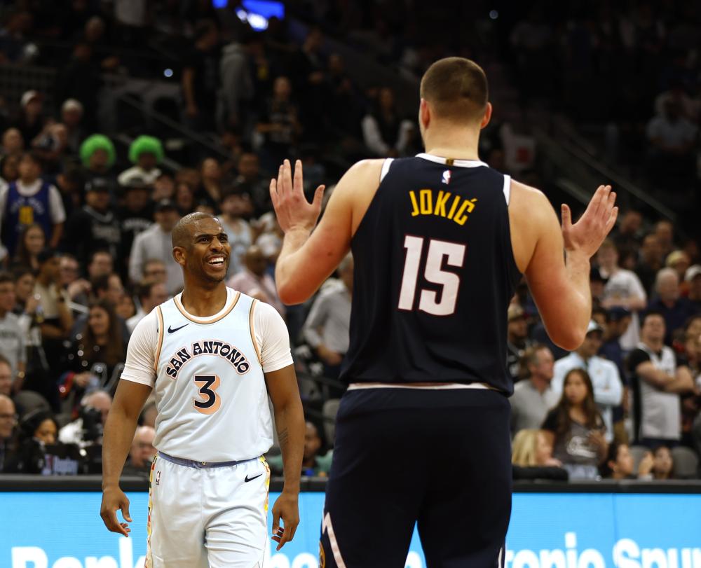 这两位日本 这两位日本